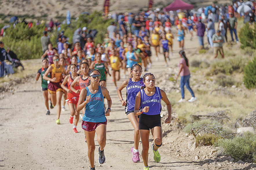 Náshdóítsoh Invite: Shiprock harriers sweep individual crowns