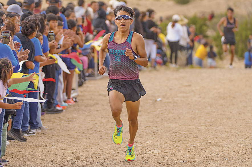 Náshdóítsoh Invite: Shiprock harriers sweep individual crowns