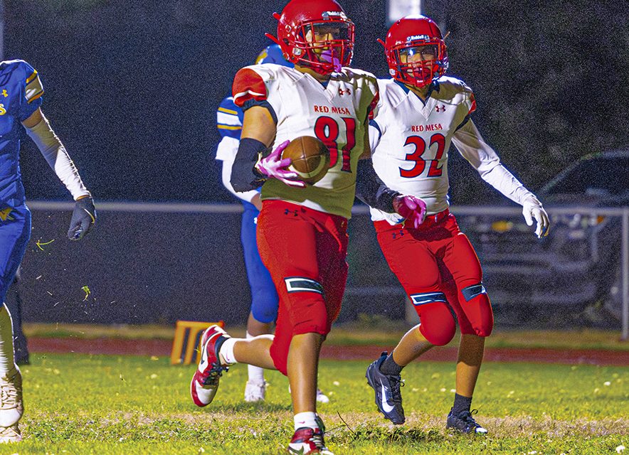 Red Mesa strikes fast, holds off Valley for 44–22 win