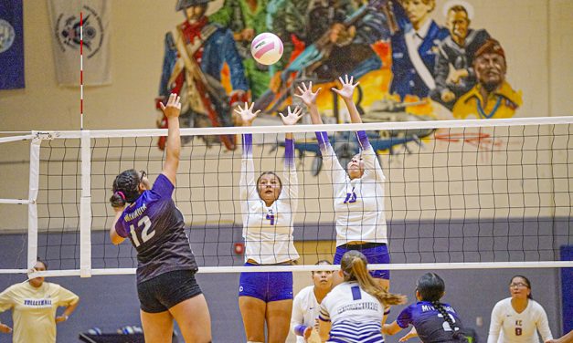 KC netters keep playoff hopes alive with three-set win over Miyamura