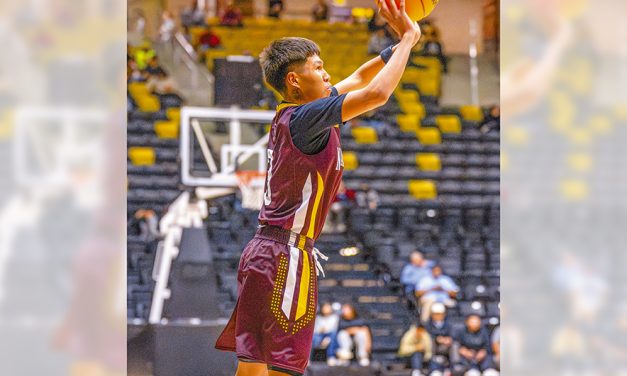 Tohatchi rallies late to stun Chinle, 49–43