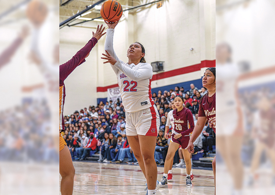 Holbrook holds off late Winslow rally in 50-42 win