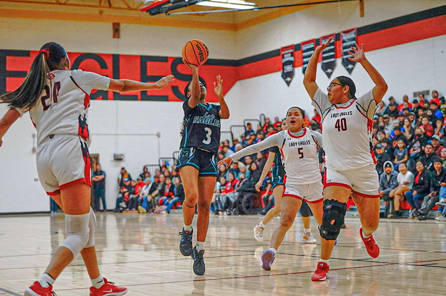 Top-ranked Navajo Prep girls rally for 41-36 win over No. 3 Crownpoint