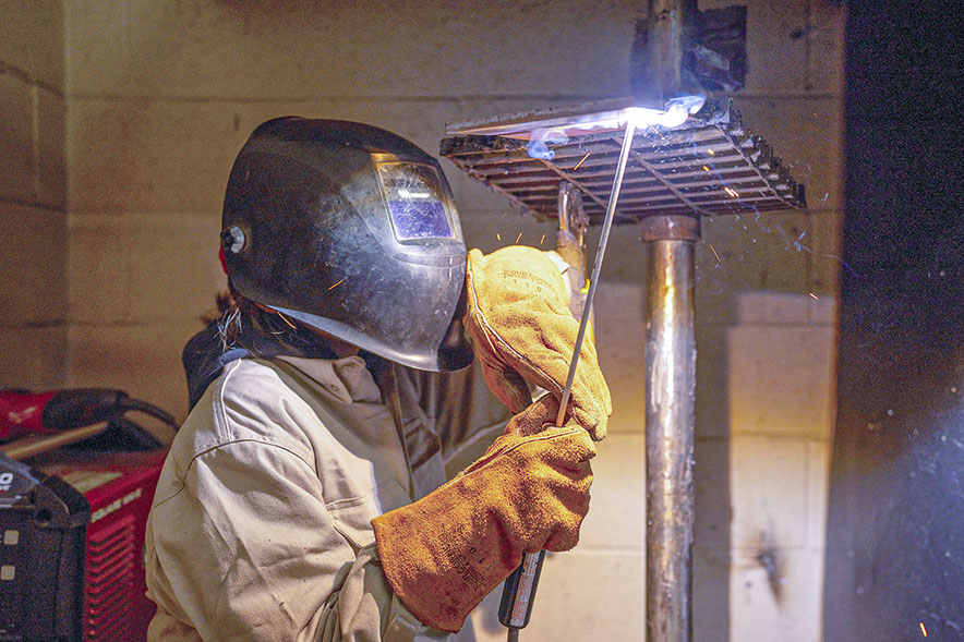 Ganado welding program produces 8 AWS-certified seniors in December testing