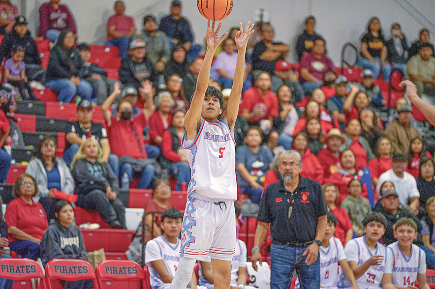 District 1-1A playoff game: Pine Hill boys nail No. 1 seed, rally past To’hajiilee in OT