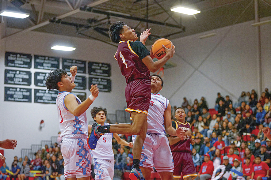 District 1-1A playoff game: Pine Hill boys nail No. 1 seed, rally past To’hajiilee in OT