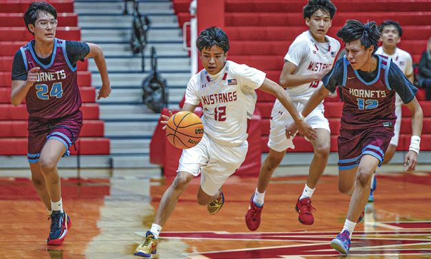 Monument Valley holds off Ganado to advance in 3A North Region tournament