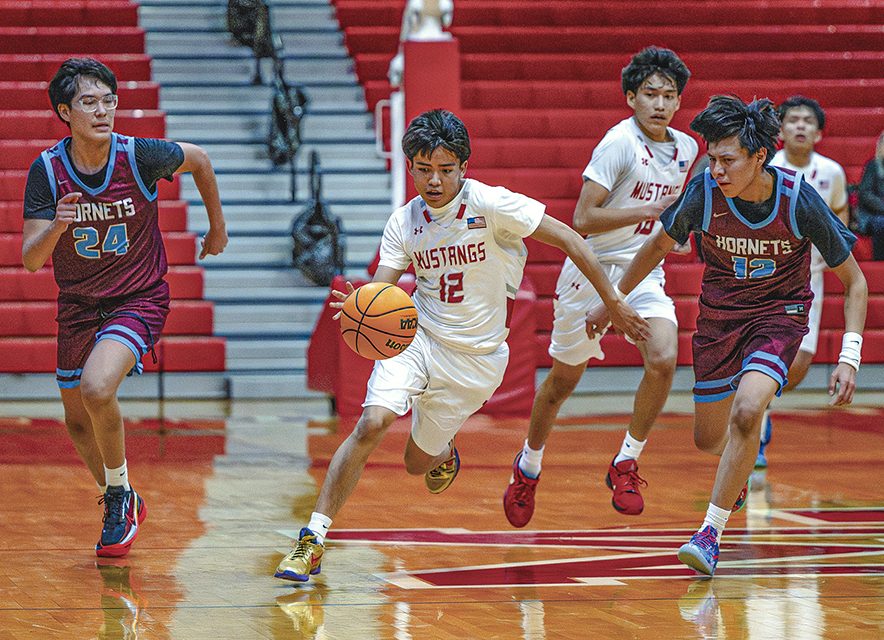 Monument Valley holds off Ganado to advance in 3A North Region tournament