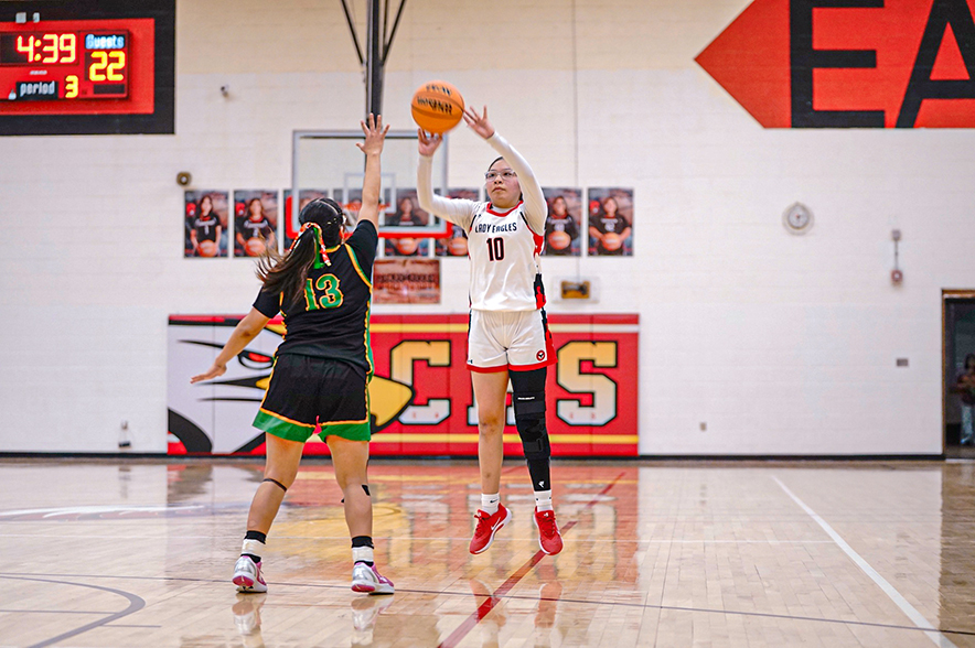 Crownpoint girls thwart Newcomb’s comeback attempt