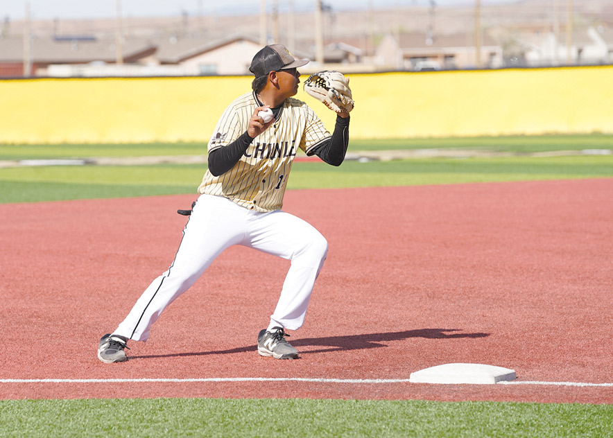 Wildcats fall to Snowflake in 6-2 decision