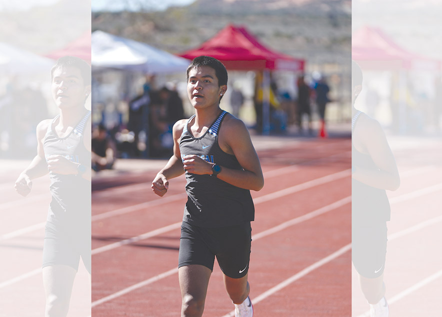 Tsé Yi’ Gai junior meets 1A state qualification in 3200-meter race