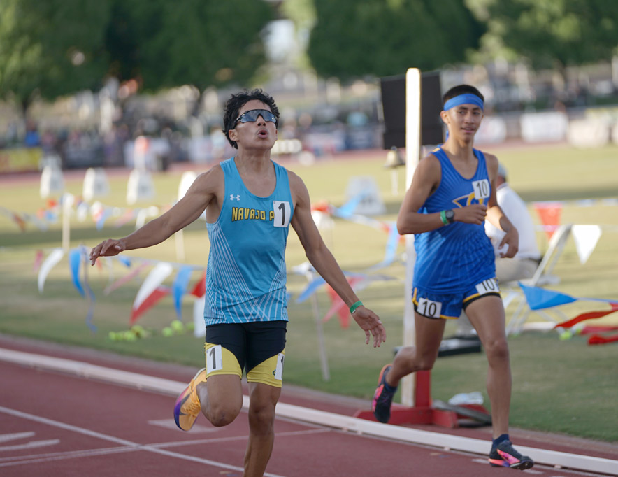 Navajo Prep’s Elijah England goes 2-for-2 at 3A state meet, sets new 800 state record