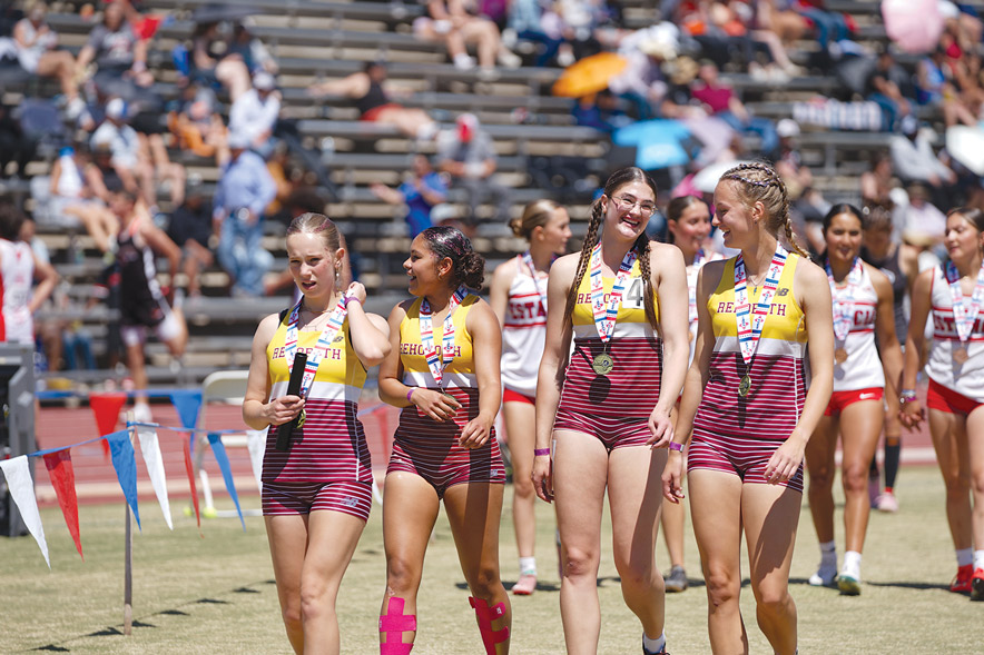 Lady Lynx reset school record in 4×200 relay race with state title win