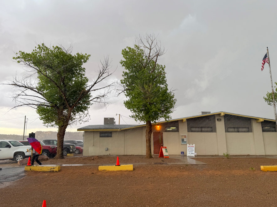 Monsoon closes Navajo County vote center at Black Mesa