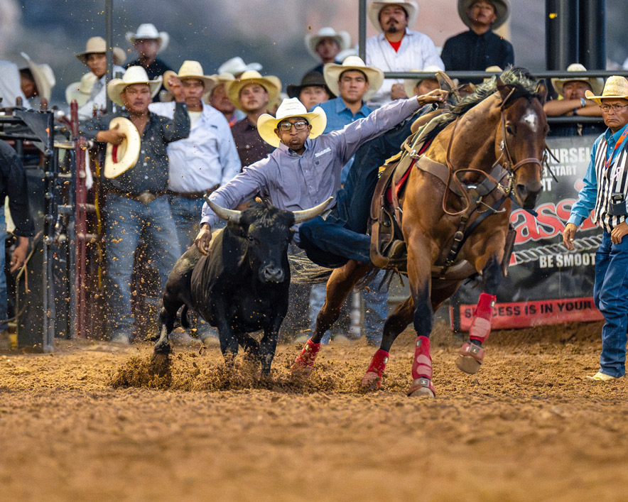 Navajo Nation Fair: Oklahoma cowboy earns two qualifications in short round